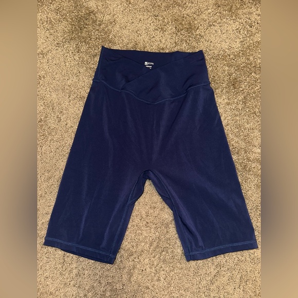 Buffbunny Collection Navy High-Waisted Shorts - Picture 2 of 6